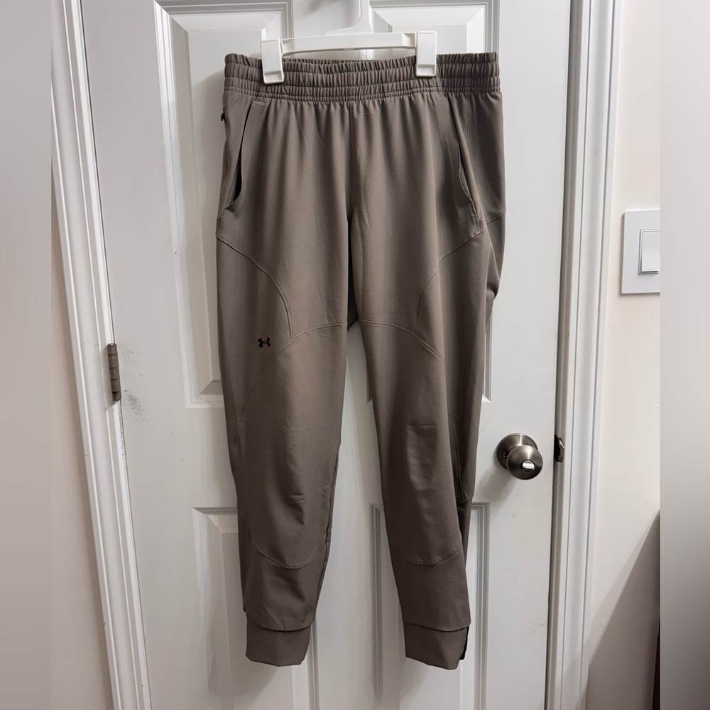 Under Armour Women's Unstoppable Sports Trousers Jogger Pants Brown - Medium